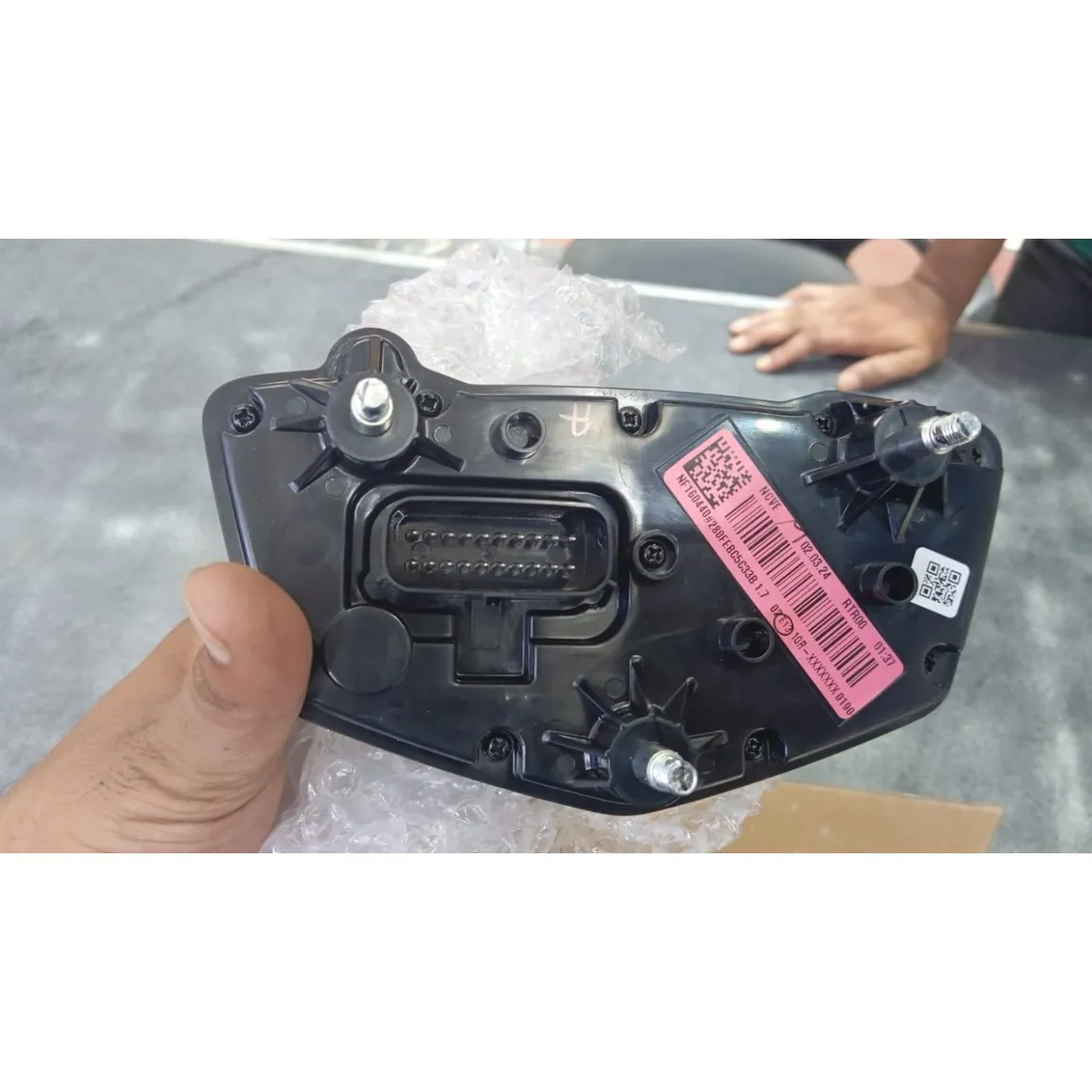 টিভিএস ফোরভি এক্স-কানেক্টেড স্পিডোমিটার — TVS Motor Company — genuine_oem